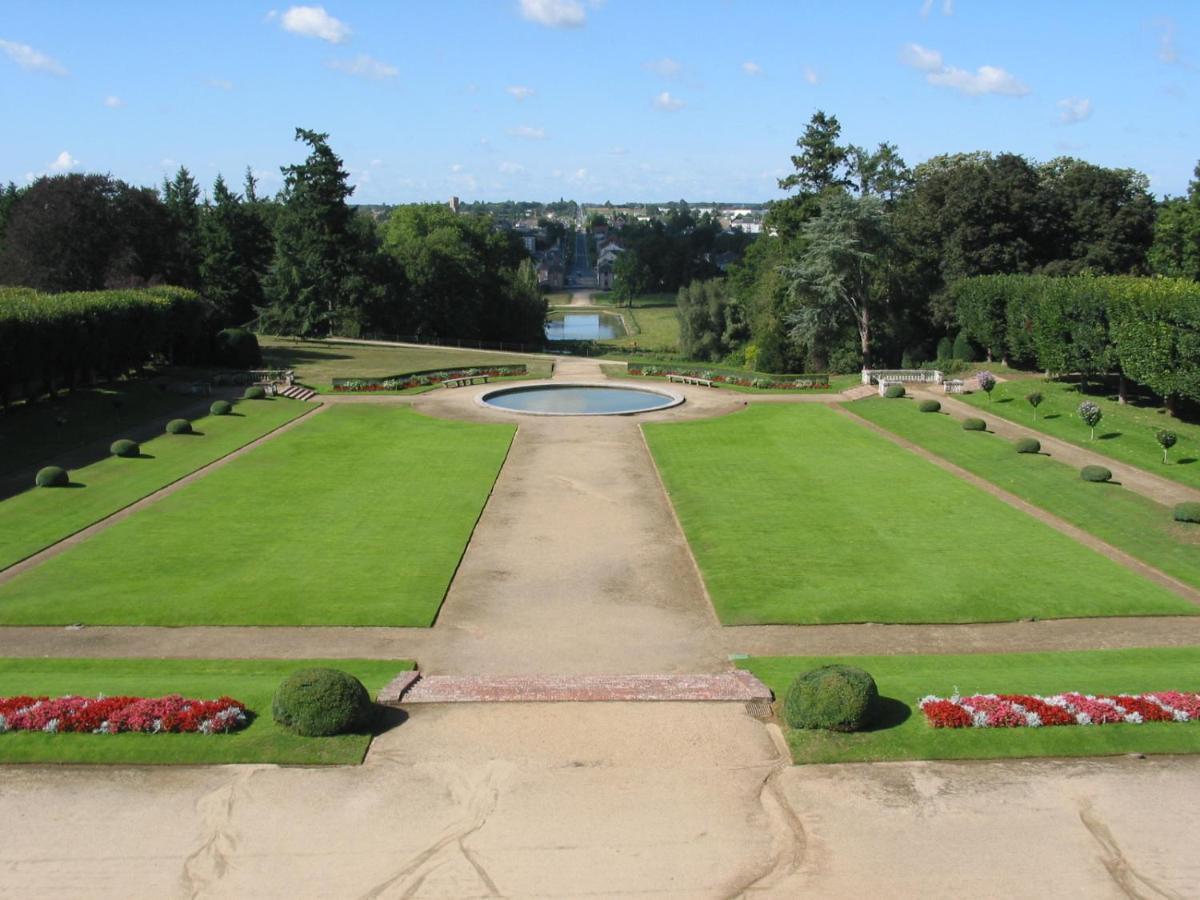 Chateau De Craon Craon  Buitenkant foto
