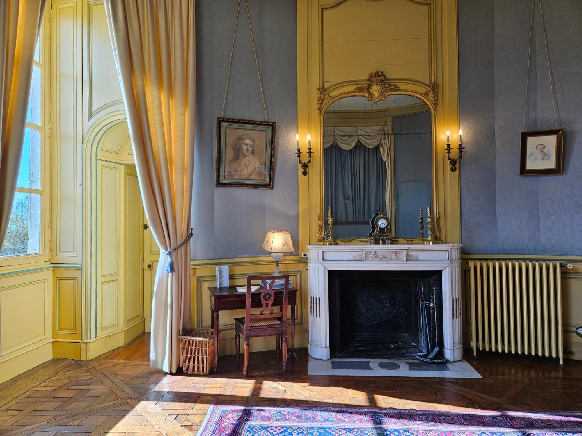Chateau De Craon Craon  Buitenkant foto