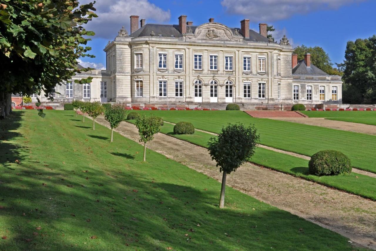 Chateau De Craon Craon  Buitenkant foto